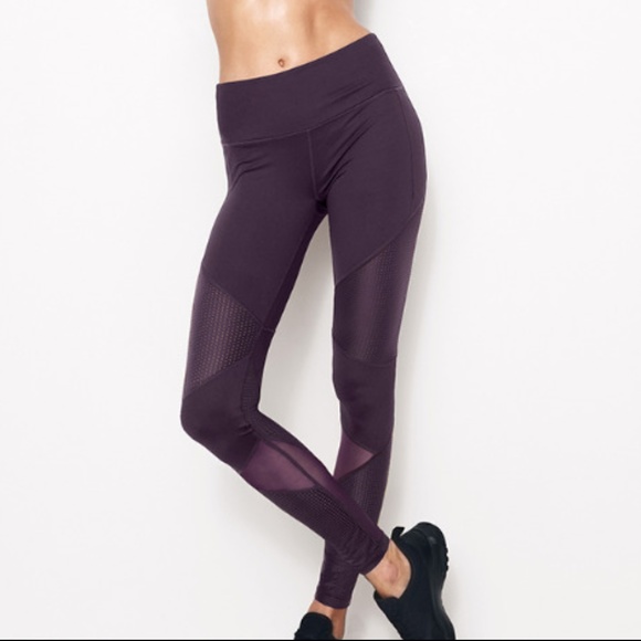 Victoria's Secret Pants - Victoria's Secret Sport Knockout Tights Yoga Pants